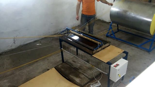 Ручной станок барабанного типа для производстве свечей. Пропускание фитиля. Свечной станок смотреть онлайн