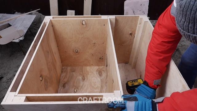 Winter Dog House Build DIY. Very Fast and Easy. смотреть онлайн