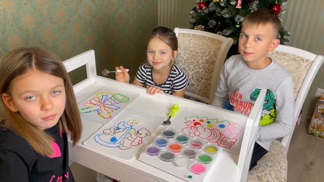 НОВОГОДНИЙ ЧЕЛЛЕНДЖ картины из песка. Дед мороз, Снегурочка или колокольчик лучше? смотреть онлайн