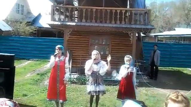 Песня широка река. Трио^^^ смотреть онлайн