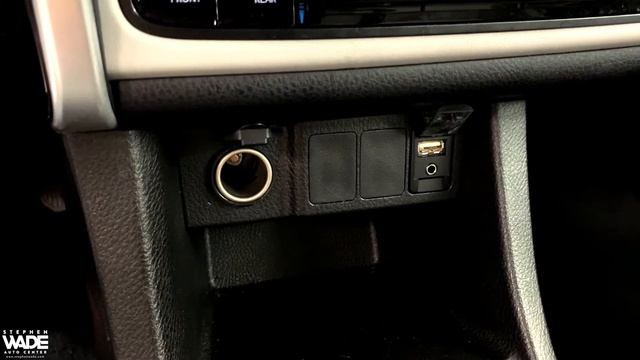 2017 Toyota Corolla LE 1.8L 4-Cylinder DOHC 16-Valve Dual VVT-i - CARFAX One-Owner. смотреть онлайн