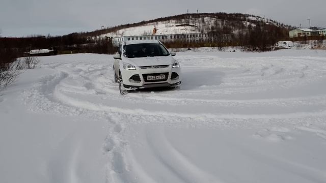 Ford Kuga 2 (2014) Часть 3-я (распахиваем целину снега) (Форд Куга 2 снег) смотреть онлайн