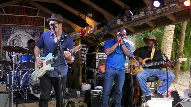 Frank Bang 2017-06-18 Sebastian, Florida - Earl's Hideaway - Million Miles Away смотреть онлайн