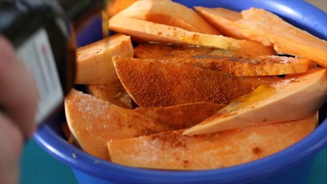 Запечённый батат в духовке- прекрасная альтернатива картофелю ,Дети просят делать только так! смотреть онлайн