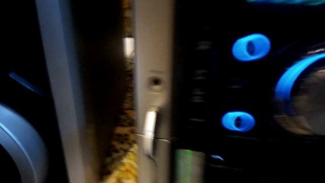 Музыкальный Центр LG LM-KW6960Q смотреть онлайн