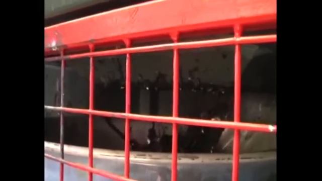 Дробление пластмассы двухвальной дробилкой DR 120. http://www.netmus.ru смотреть онлайн