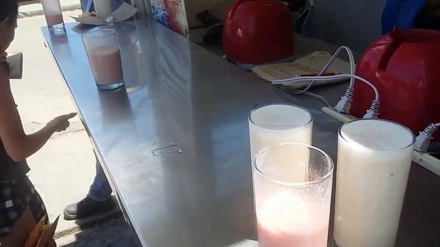 Варадеро - Санта-Марта. Пробуем на вкус кубинские натуральные молочные коктейли с гуавой и бананом смотреть онлайн