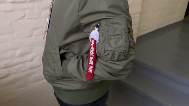 Бомбер летний Alpha Industries L-2B Scout Sage Green смотреть онлайн