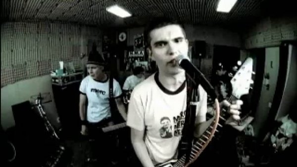 Noize MC "За закрытой дверью