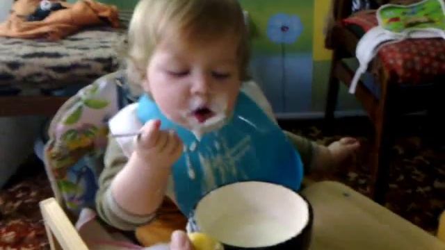 Кушаем кашу сами=))) смотреть онлайн