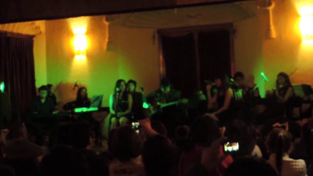 Cada beso - orquesta humanista Alfonso Reyes смотреть онлайн