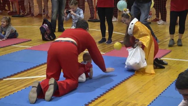 IX Марафон ползунков "Маленький чемпион" в Петрозаводске смотреть онлайн