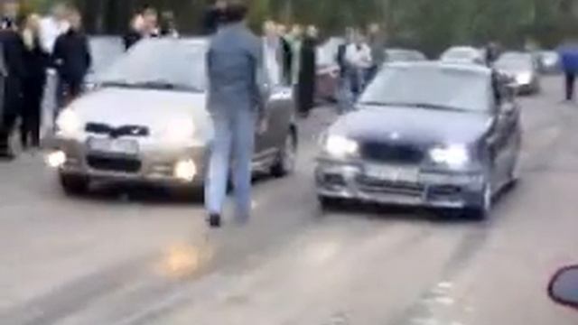 Toyota Yaris TS vs BMW 325 смотреть онлайн