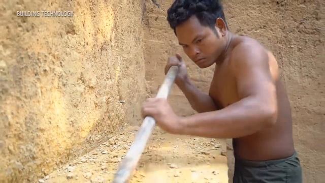 Строят дом под землей из глины. смотреть онлайн