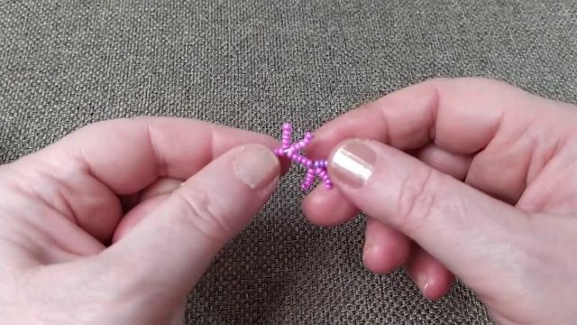 Работы из бисера. Декоративная веточка. Мастер класс. Пошаговый МК для начинающих. смотреть онлайн