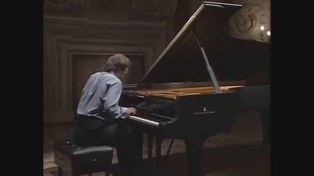 Ivo Pogorelich – Beethoven: Piano Sonata No. 27 in E minor, Op. 90 (1987) смотреть онлайн