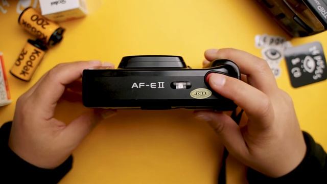 APPAREIL PHOTO COMPACT 35 MM : MINOLTA AF E II смотреть онлайн