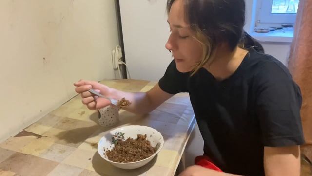Сплошной жир. Гречка с говядиной из сухпайка. смотреть онлайн