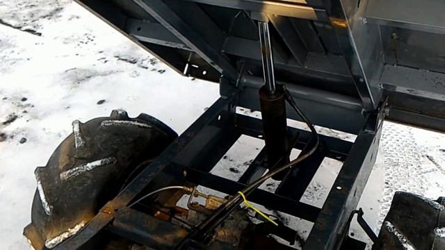 Самоходная тележка Shikoku. Переделанная в самосвал.