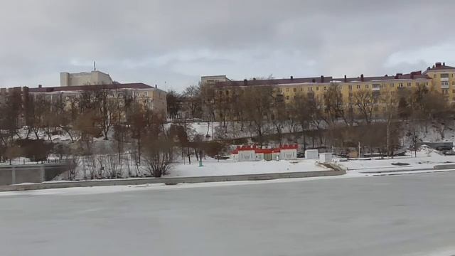 Зимнее видео, набережная, орловская стелла и берег в городе Орле, город Орёл смотреть онлайн