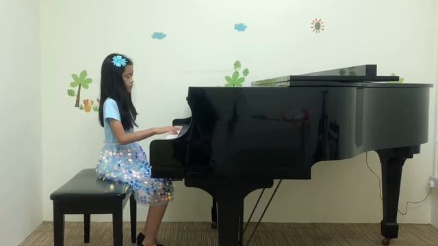 Louisa _ ‘Spring’ from the Four Seasons by Antonio Vivaldi arranged by Pauline Hall смотреть онлайн