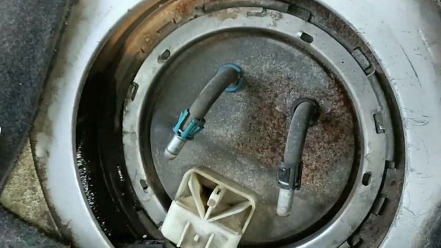 Несправність бензонасоса у паливному баку Opel Vectra B смотреть онлайн