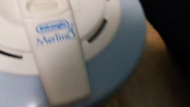 Umidificatore a caldo De' Longhi Merlino VH 300: presentazione e funzionamento смотреть онлайн