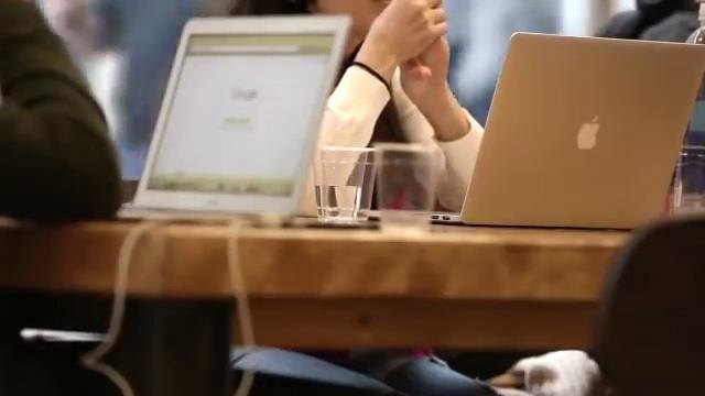 КАК ПОЙМАТЬ ИЗМЕНЩИКА, 8 ПРИЗНАКОВ ИЗМЕНЫ смотреть онлайн