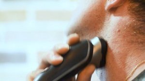 Распаковка электробритвы Polaris PMR 0420R flex&float 4D PRO