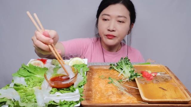 해삼알 해삼내장 광어회 리얼사운드 먹방 ASMR MUKBANG EATING SOUNDS | EATING SHOW смотреть онлайн