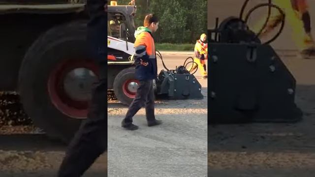 Фреза дорожная навесная для мини-погрузчиков смотреть онлайн