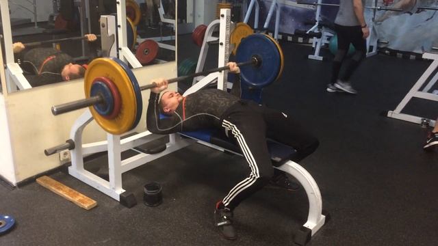 105 х 4 06/01/17 смотреть онлайн