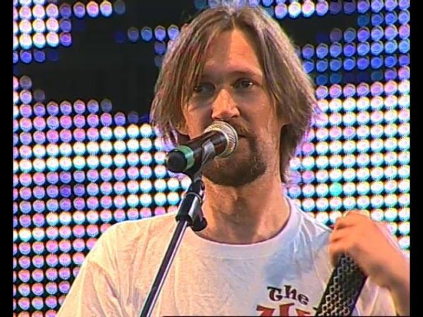 The Wheels on the Revolution square (TV version) Day 1