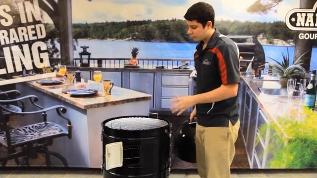 Угольный гриль-коптильня Napoleon Apollo смотреть онлайн