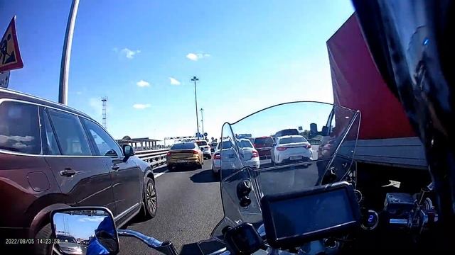 Гайцы помогли не сдохнуть в пробке на каде +.30. Спб. Мото покатушки. Kawasaki vulcan vn900 custom смотреть онлайн