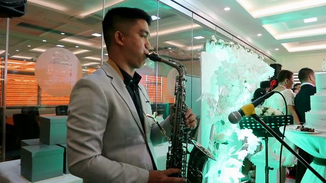 THE WAY YOU LOOK TONIGHT (Frank Sinatra) - Saxophone Cover | Teacher Rey Covers смотреть онлайн