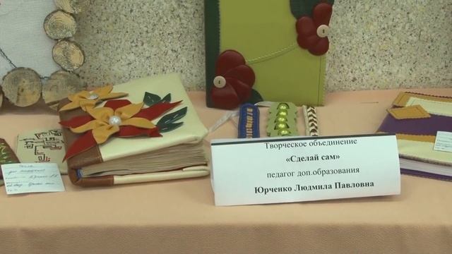 Выставка работ в колледже лёгкой промышленности. смотреть онлайн