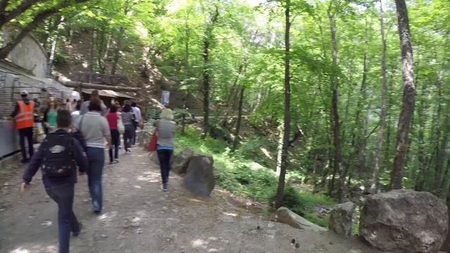 Ай-Петри - летний снег, Учан-Су|Ai-Petri - summer snow, Crimea, Russia смотреть онлайн