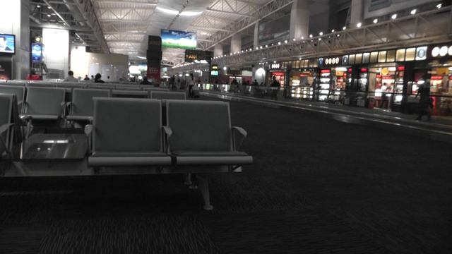 22 seconds in Guangzhou International Airport, China смотреть онлайн
