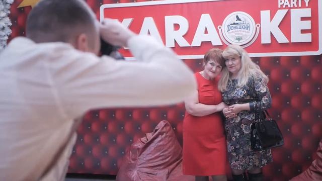 Классный новогодний корпоратив в стиле "Караоке" смотреть онлайн