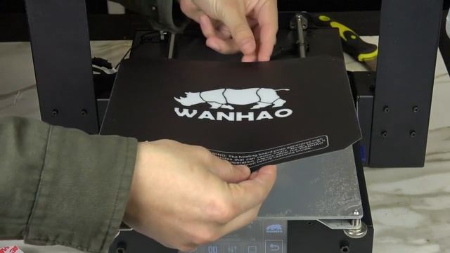 Замена наклейки коврика на 3D принтере Wanhao смотреть онлайн
