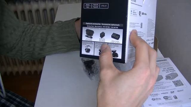 Panasonic HC-V380EG-K Unboxing смотреть онлайн