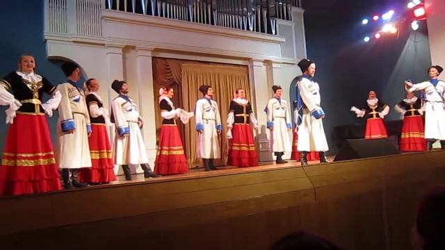 Молодцам-казакам весело нам жить смотреть онлайн