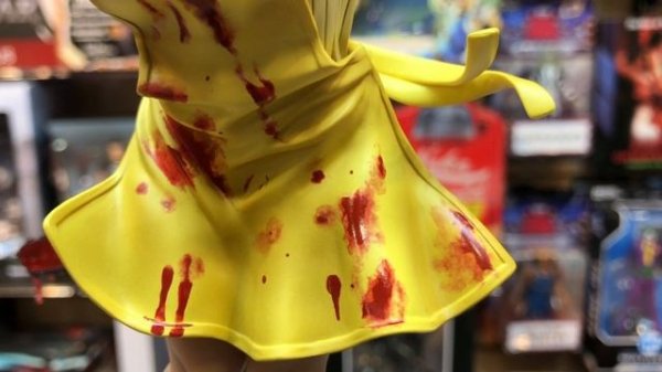 Обзор фигурки Мисс Кожаное Лицо — Kotobukiya Leatherface Bishoujo Statue Review