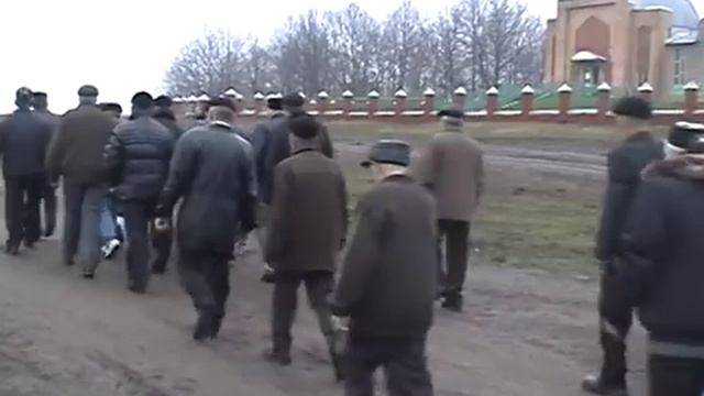 Курбан 2010 в Пишле. Такбир идет в мечеть смотреть онлайн