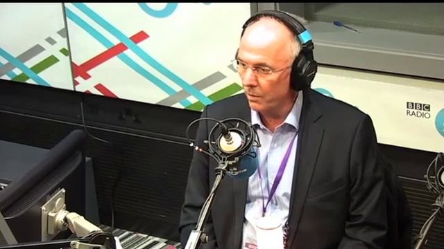 Sven-Goran Eriksson: Beckham was "extremely professional" смотреть онлайн