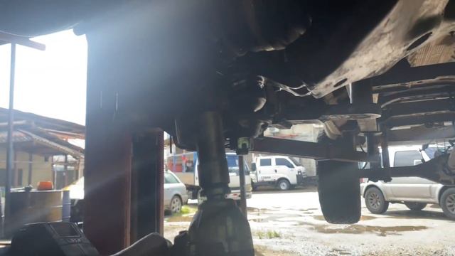 CAMBIO DE RÓTULA INFERIOR | Toyota Hilux смотреть онлайн
