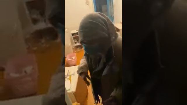 Пришли и ужаснулись ?. Как живёт бабушка в Новороссийске смотреть онлайн