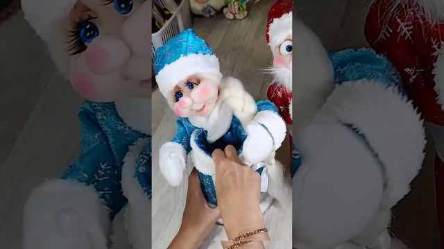 Дед Мороз с шампусиком и Снегурочка с винишком смотреть онлайн