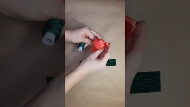 Тюльпан ? из гофрированной бумаги с конфетой смотреть онлайн